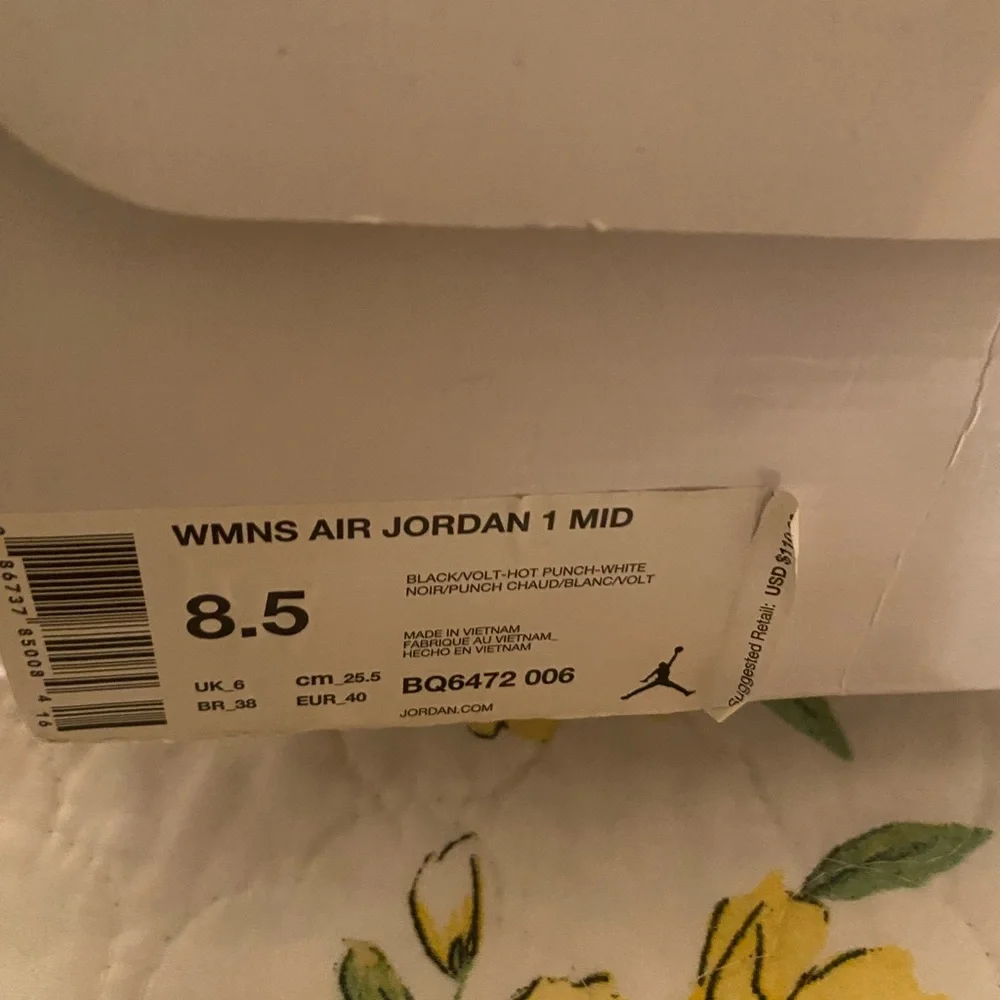 Nike Air Jordan - Picture 3 of 3